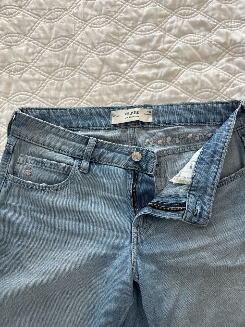 Hollister Light Blue High-Rise Women's Jeans with Embroidered Waist